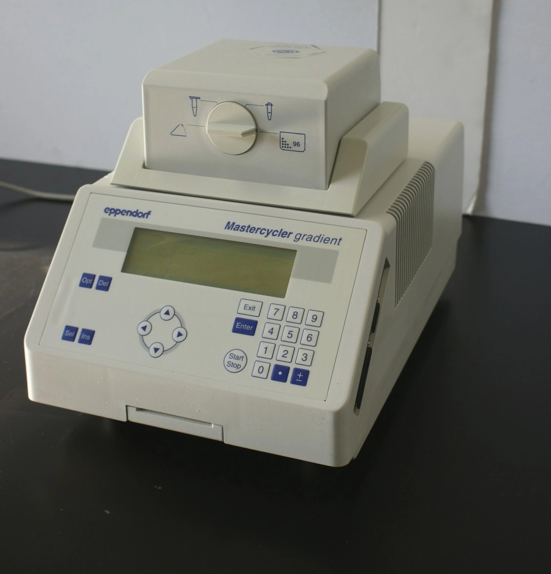 Eppendorf Mastercycler Gradient Eppendorf PCR Eppendorf 5331 Mastercycler gradient Eppendorf Personal Card Eppendorf 5331 112