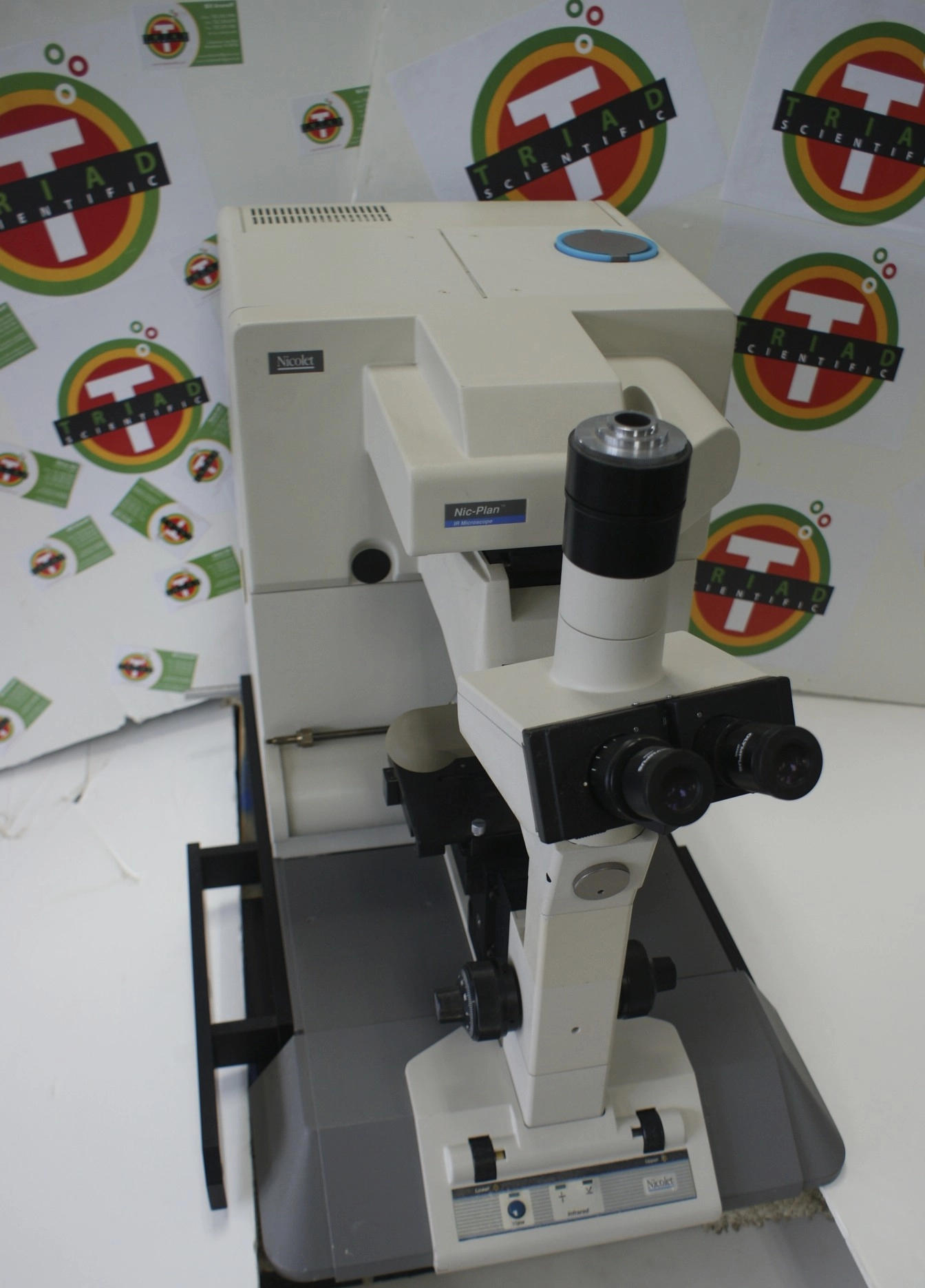 Thermo IR MICROSCOPE Nicolet Nic-Plan IR Microscope WITH THERMO NICOLET 670 FTIR SYSTEM- SHIPS AS COMPLETE WORKING SYSTEM   T
