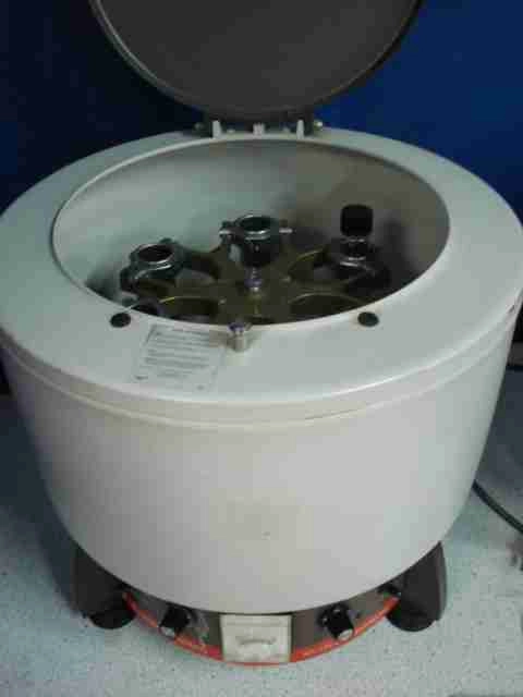 IEC Centrifuge HNS II unit 3 rotor 958