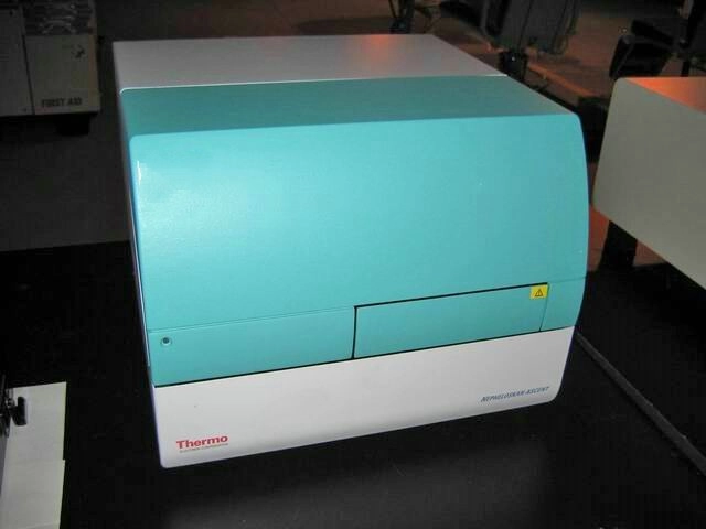 Thermo Electron Corporation Nepheloskan Ascent / Type-750 96-Well Microplate Reader/Analyzer