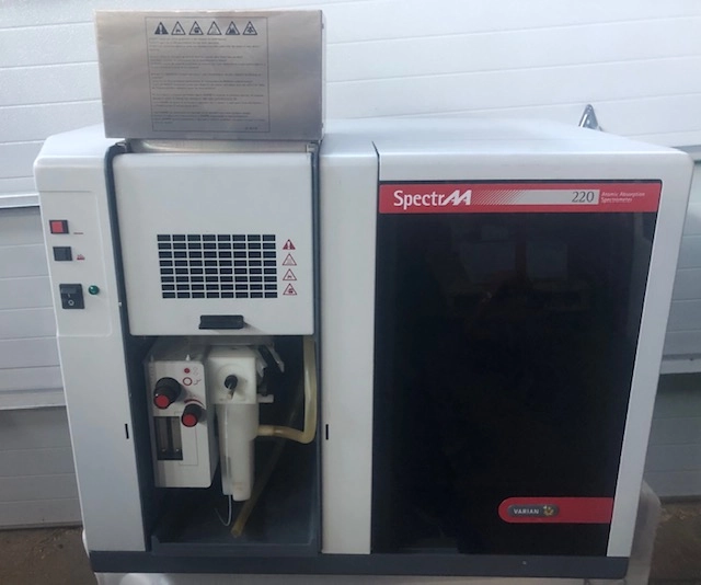 Varian 220 AA Varian Atomic Absorption Spectromete