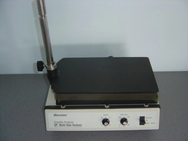 Baxter  Multi-Tube Vortexer