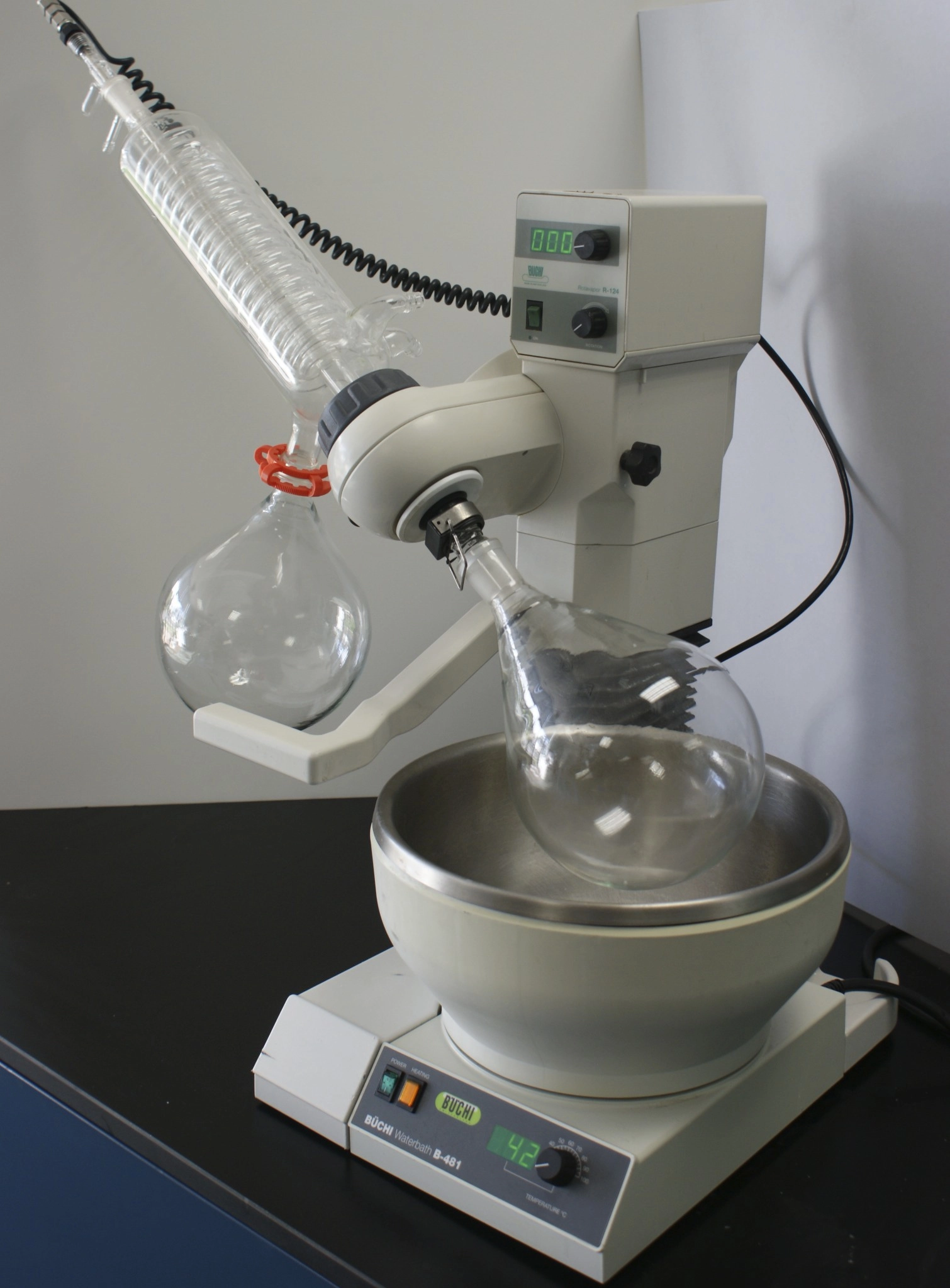 Buchi R-144 Rotary Evaporator Buchi R144 with Buchi B481 Heated Bath Buchi B-481 and GLASSWARE