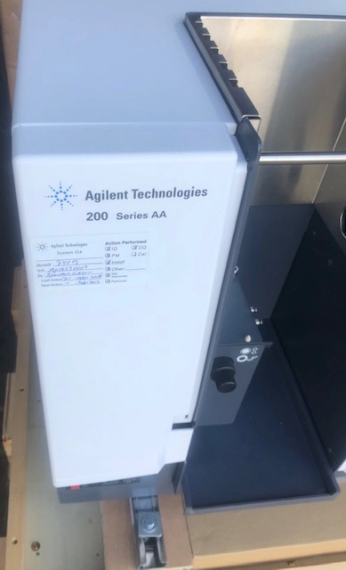 Agilent 240FS AA Spectrometer, no UltrAA used MINT like new AGILENT G8432-64000