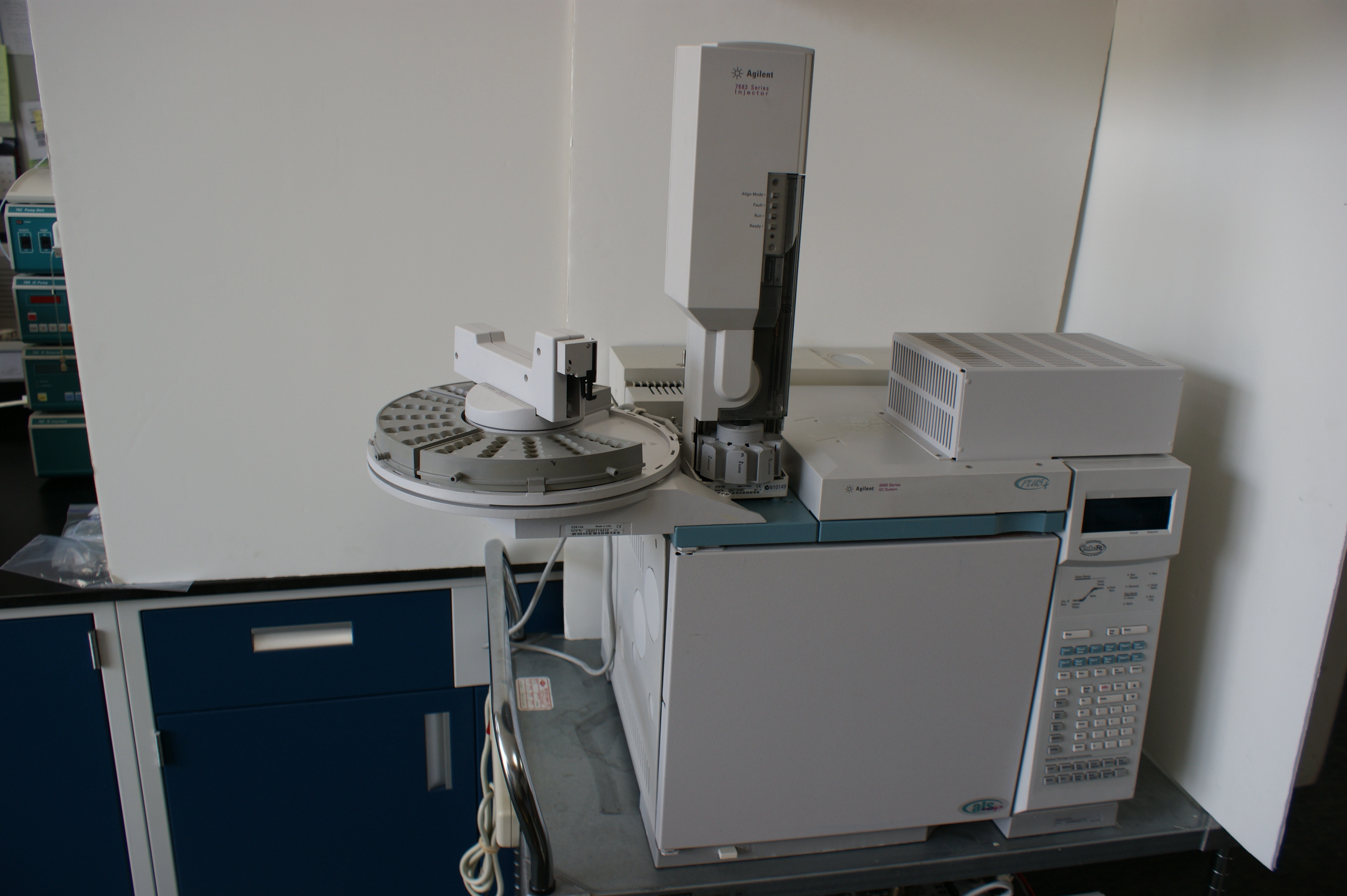 Agilent 6890 Plus Gas Chromatograph with Agilent 7683 Series Autosampler, DUAL FPD Detectors,  Computer with Chemstaion Softw