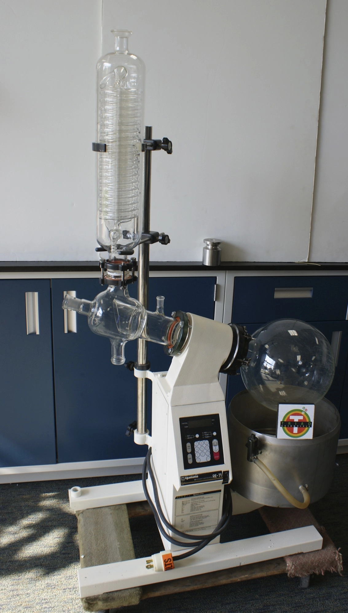 Yamato RE-71 Rotary Evaporator Yamato 10 LITER Rotary Evaporator Yamato RE71 Rotary Evaporator used all glassware available a