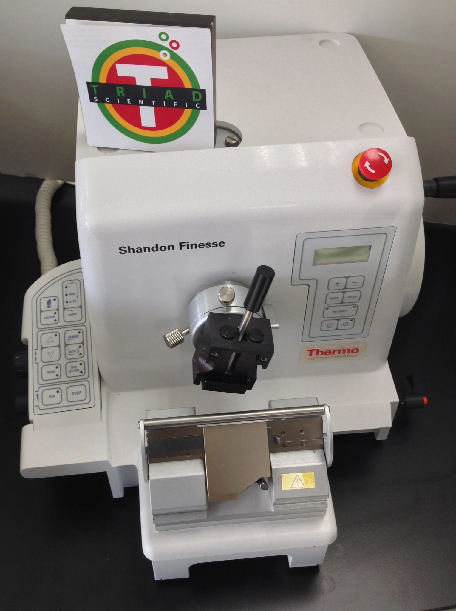 Thermo Shandon Finesse ME Microtome Thjermo Microtome Shandon Microtome used nice This Finesse Microtome has a motorized cutt