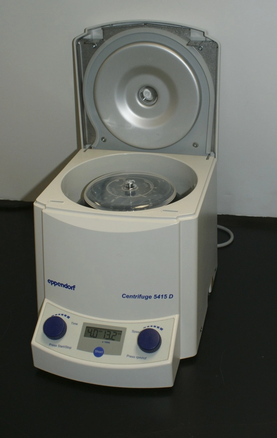 Eppendorf 5415D Microcentrifuge, Digital with rotor