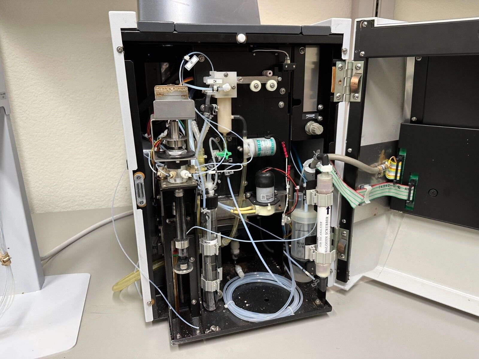 Shimadzu TOC-L Total Organic Carbon Analyzer Syste | LabX.com