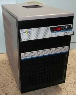 VWR SCIENTIFIC PRODUCTS ROLL AROUND CIRCULATING CHILLER, MODEL: 1175, NO: G19862, VOLTAGE: 120, HERT