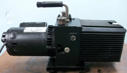 SARGENT-WELCH DIRECTORR VACUUM PUMP, MODEL NO: 8816, NO: 2987, GENERAL ELECTRIC A-C MOTOR THERMALLY 