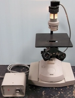 CARL ZEISS WEST GERMANY INVERTED MICROSCOPE, 1,25 X, BAUSCH &amp; LOMB EYE PIECES, ZEIS 46 01 00-990