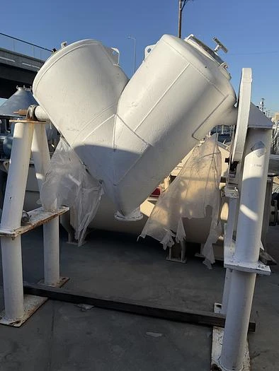 20 c.f. Patterson-Kelley Twin Shell Mixer