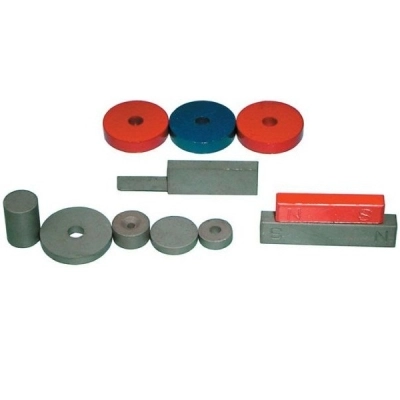 United Scientific 38mm Dia, 8mm Thick, One Red, One Blue, Pack Of Two Ceramic Magnets CM7907-PK/2