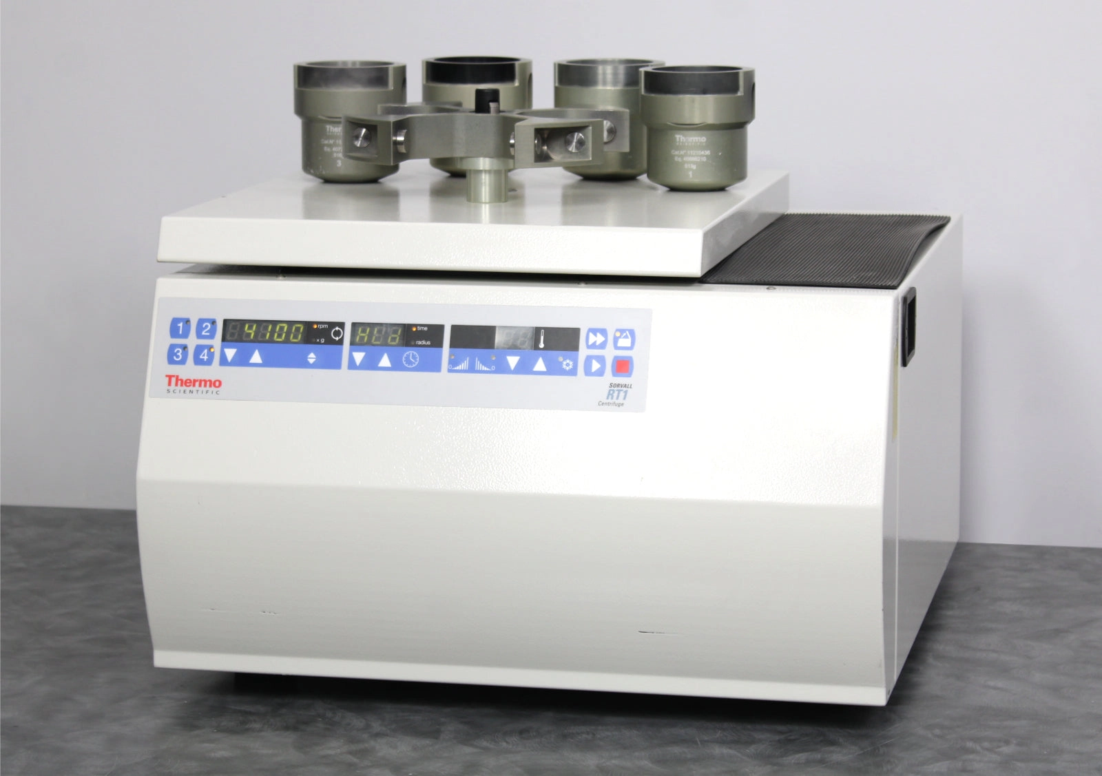 Thermo Scientific Sorvall RT1 Refrigerated Benchtop Centrifuge w Rotor &amp; Buckets