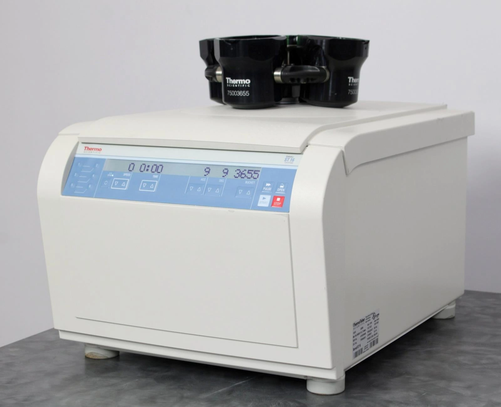 Thermo Scientific Sorvall ST 16 Benchtop Centrifuge with Rotor and
