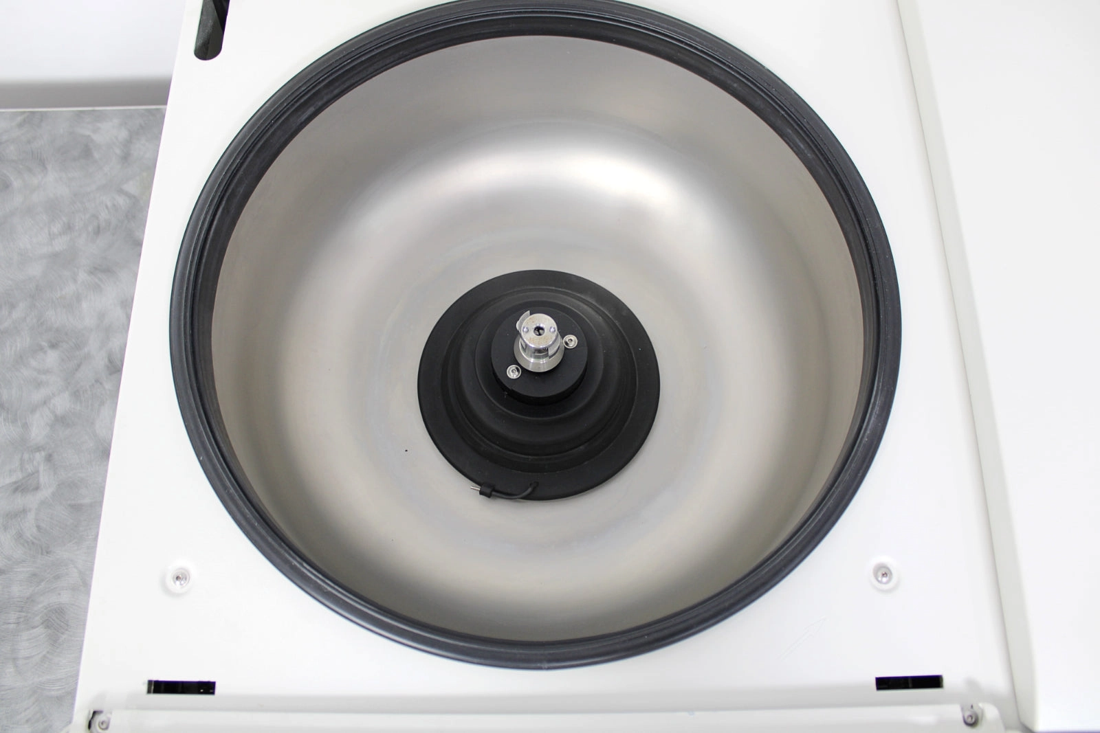 Thermo Scientific Sorvall Legend XTR Refrigerated Benchtop Centrifuge