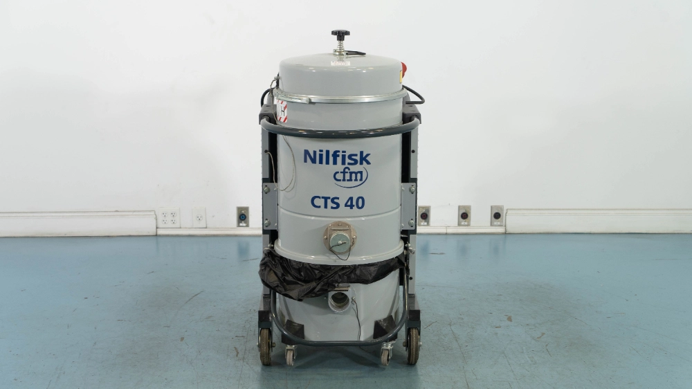 Nilfisk CTS40 Industrial Vacuum Cleaner