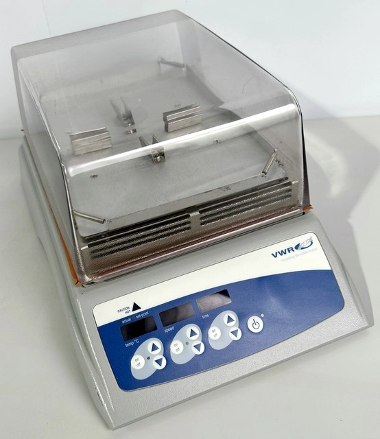 VWR Catalog no. 12620-930 Incubating Microplate Shaker