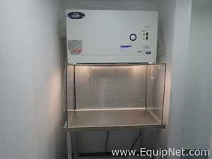 NuAire NU 201-324 Horizontal Laminar Flow Cabinet