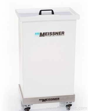 Meissner Filtration Products FABH-101A Universal Hanger With Two FAUS-001A Universal Lab Stands