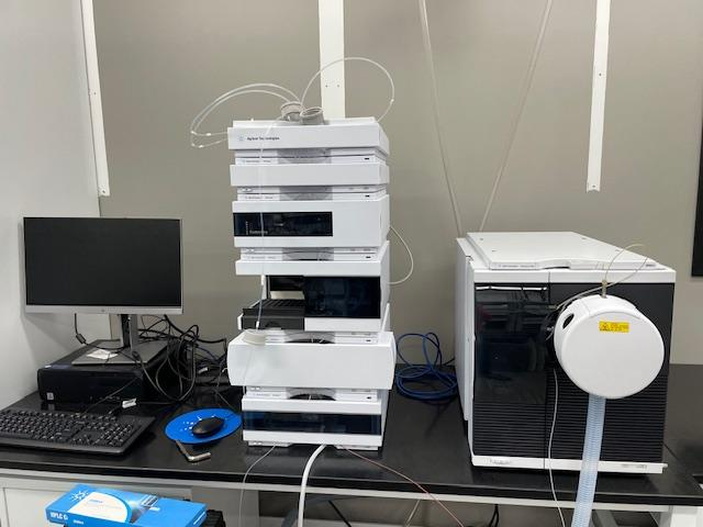 Agilent 1100 stack with Agilent pump and Mass Spec Detector - Still in lab