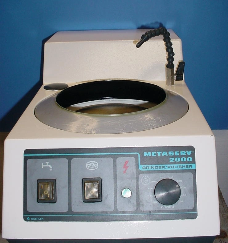 Buehler Metaserv 2000 8" variable speed polisher. Magnetic platen. 14 x 26 x 13" high.&nbsp; 120 volts.Newly Arrived