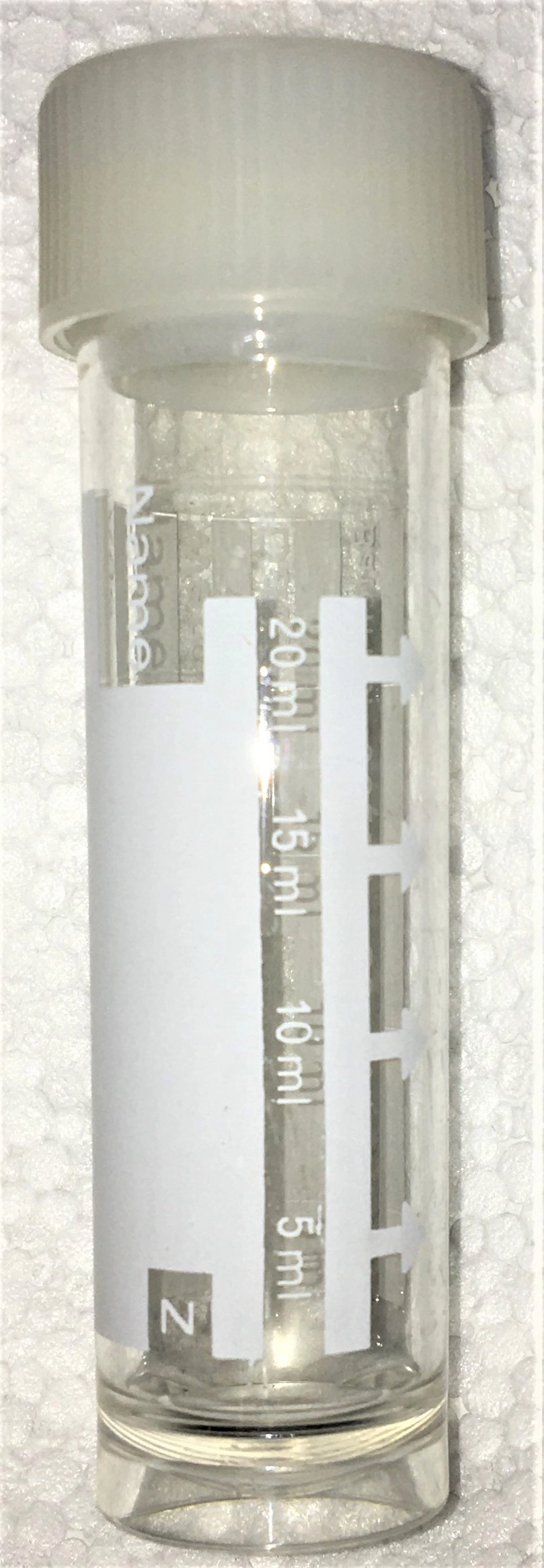 Flat-Bottom Graduated Plastic Sample Tube with Lid (Pack of 50)