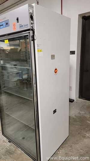 Thermo Scientific 3900 Series Environmental Chamber