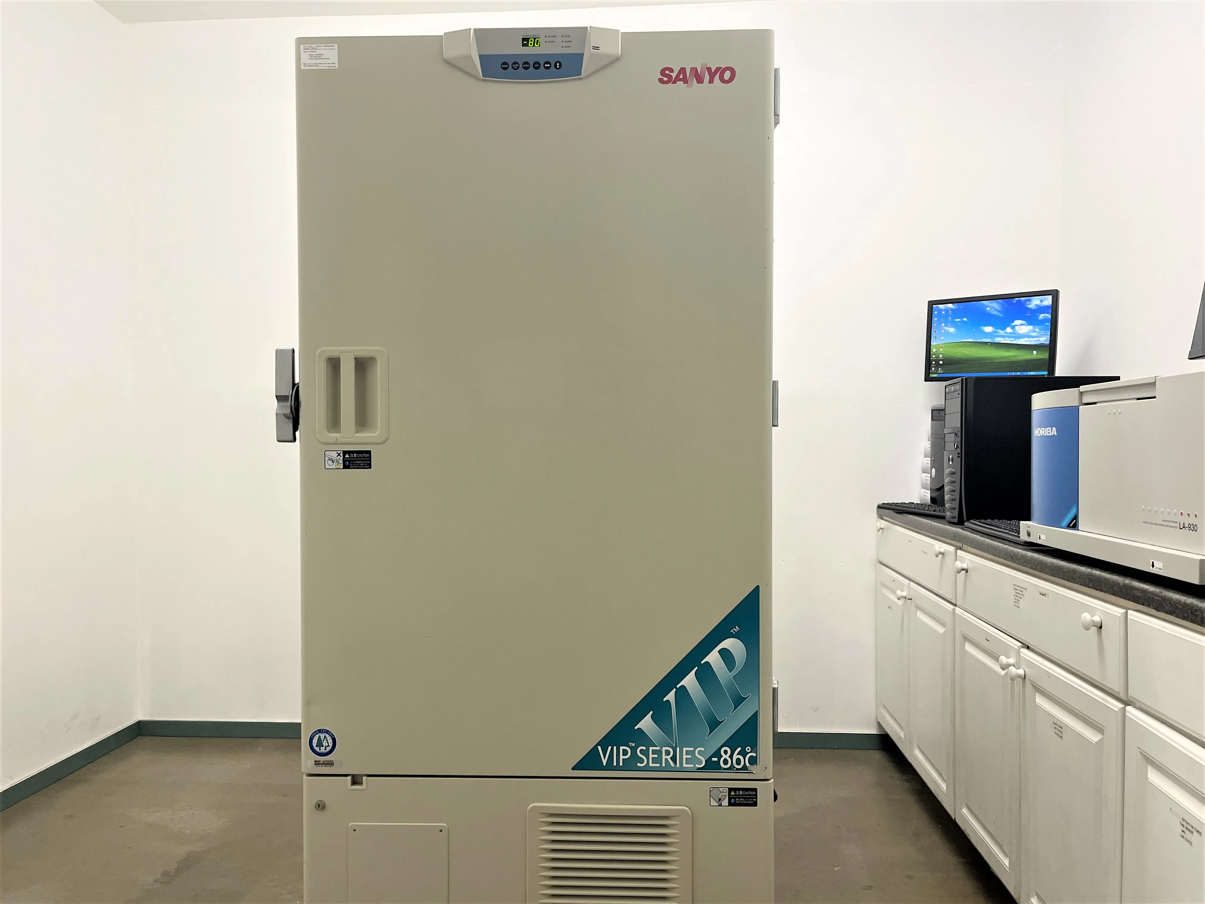 Ultra Low Freezer -- Sanyo MDF-U72VC Ultra Low Temperature ULT -80C Lab Freezer Working/Warranty/Video