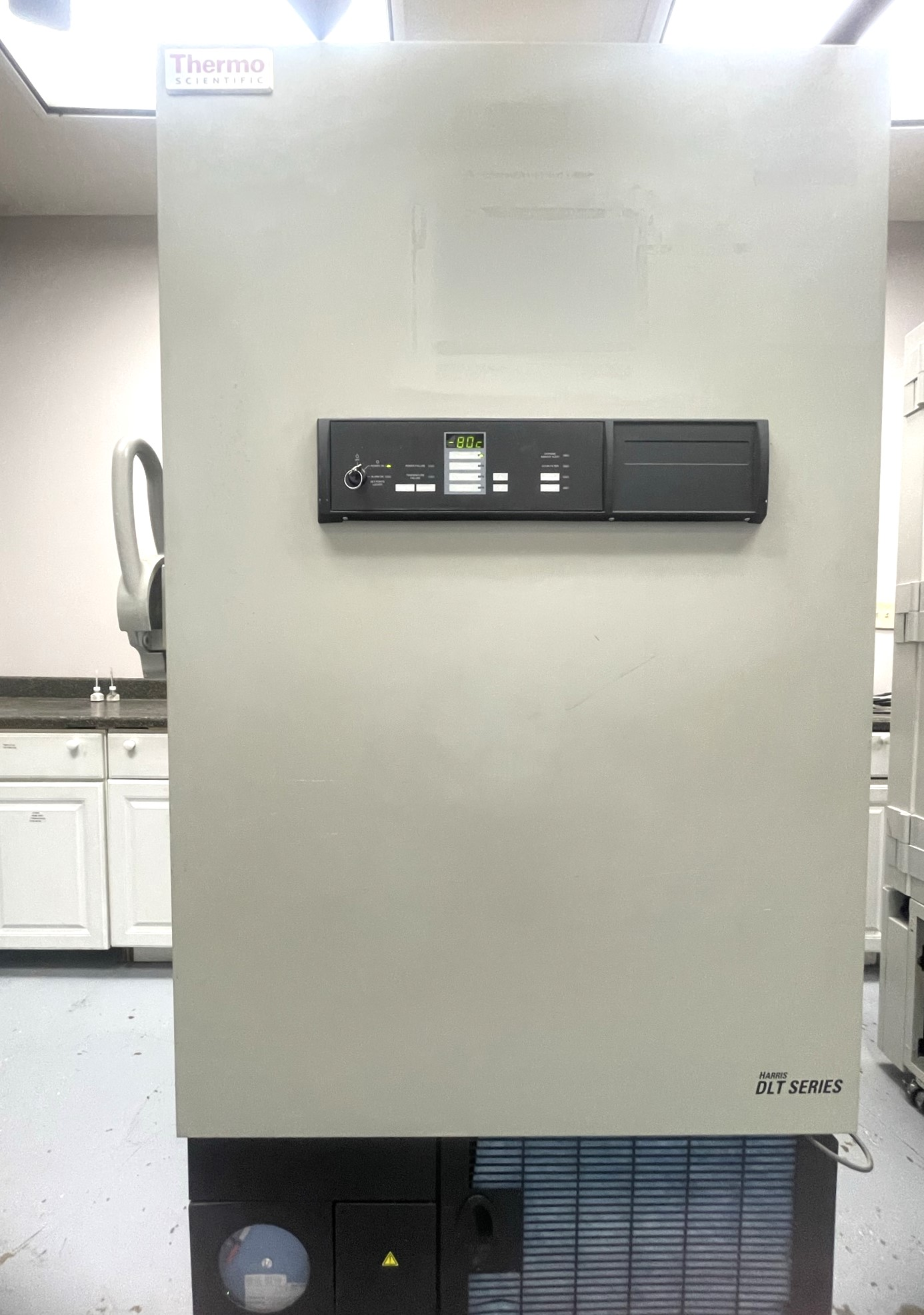 Ultra Low Freezer -- Fully Functional Harris DLT-25V  -80C Ultra Lab Freezer