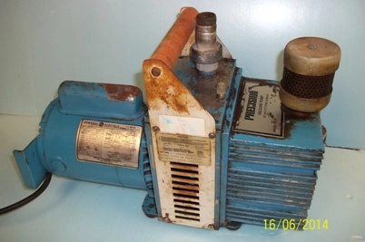  1 PRECISION VACUUM PUMP MODEL: 0050 CAT NO 10432-14, : 14AT-7 GENERAL ELECTRIC MOTOR 1/3 HP, 11