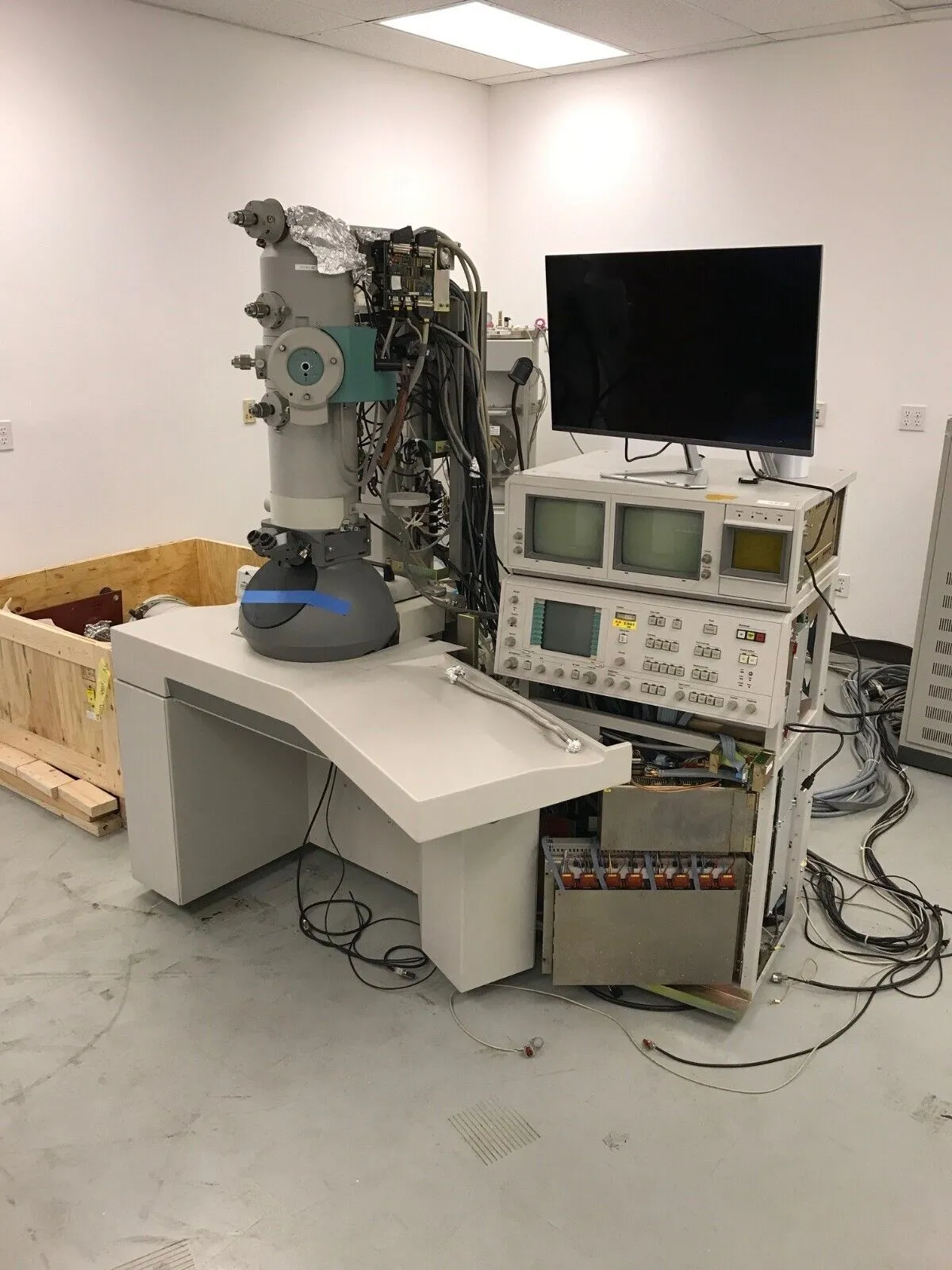 ***New Low Price *** CM200F Transmission Electron Microscope