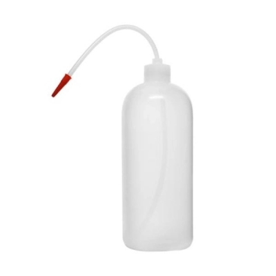 Eisco 1000ml Economy Wash Bottle Polyethylene - Flexible Delivery Tube CH0180D