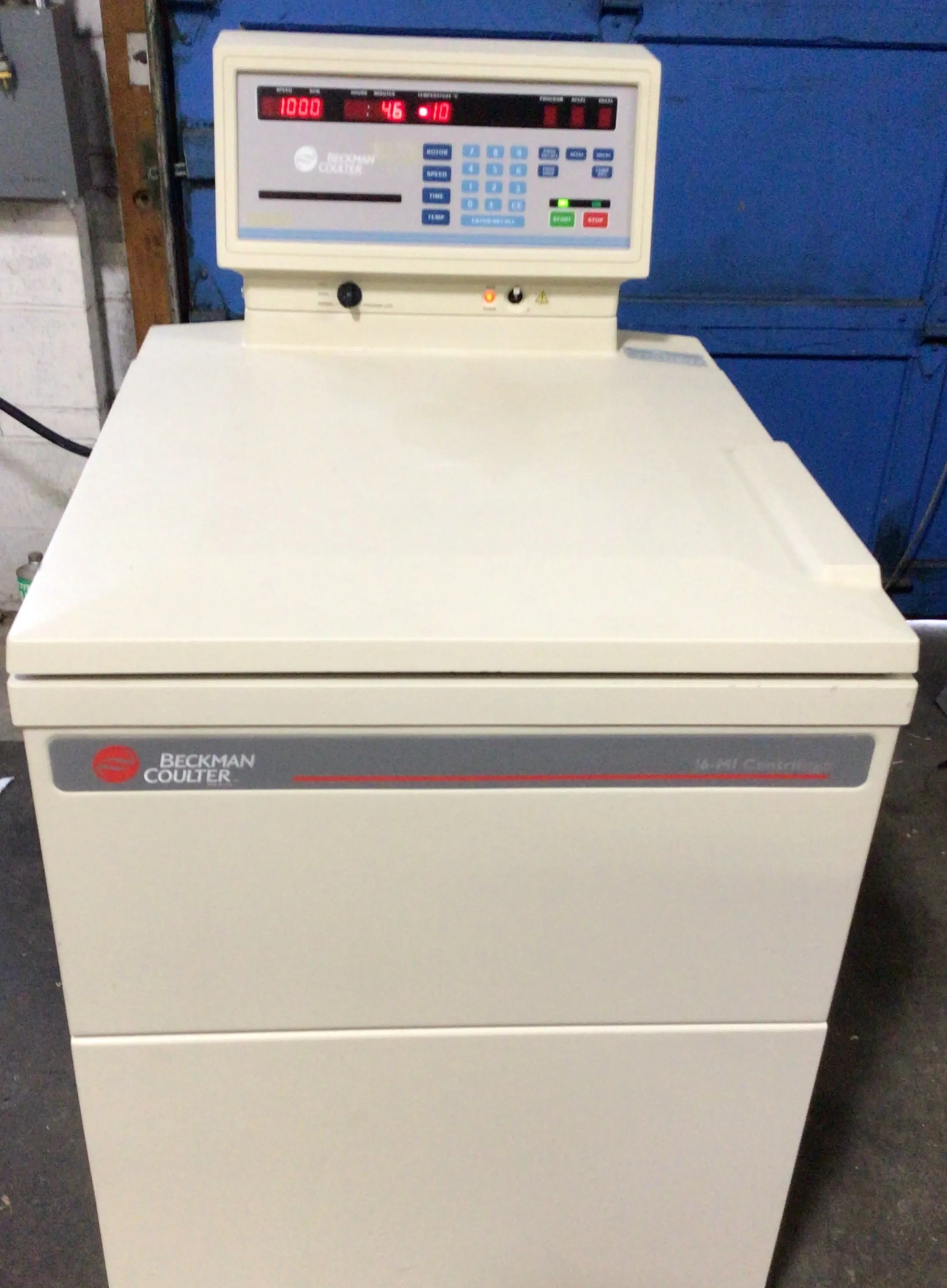 Beckman Coulter J6-MI refrigerated floor centrifuge with JS-4.2 bucket rotor (6 X 1000 ML)