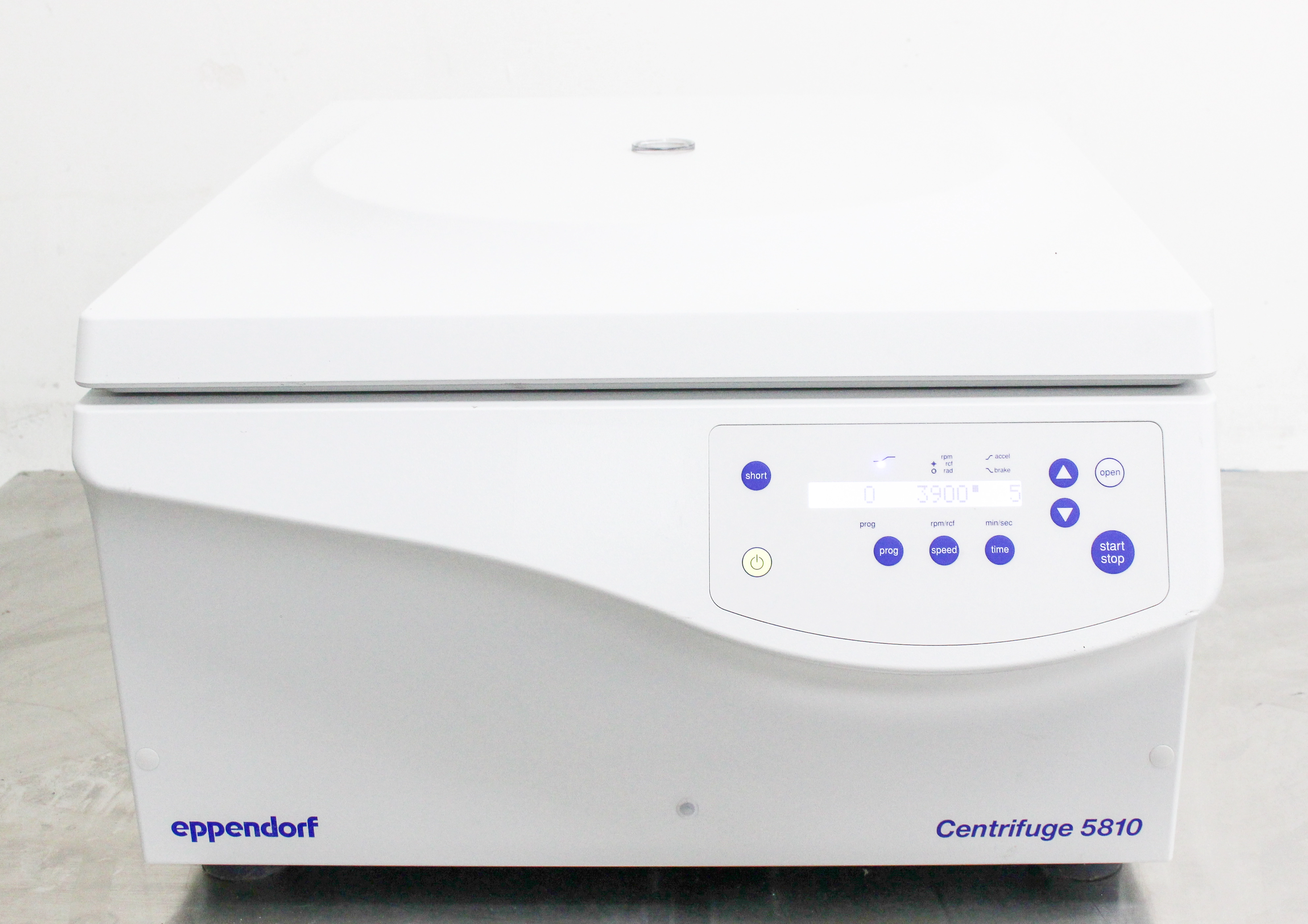 Eppendorf Benchtop Centrifuge 5810 - 3373525