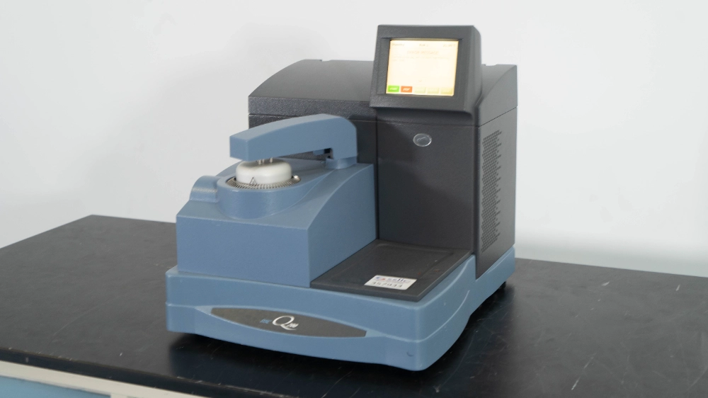 TA Instruments DSC Q200 Differential Scanning Calorimeter | LabX.com