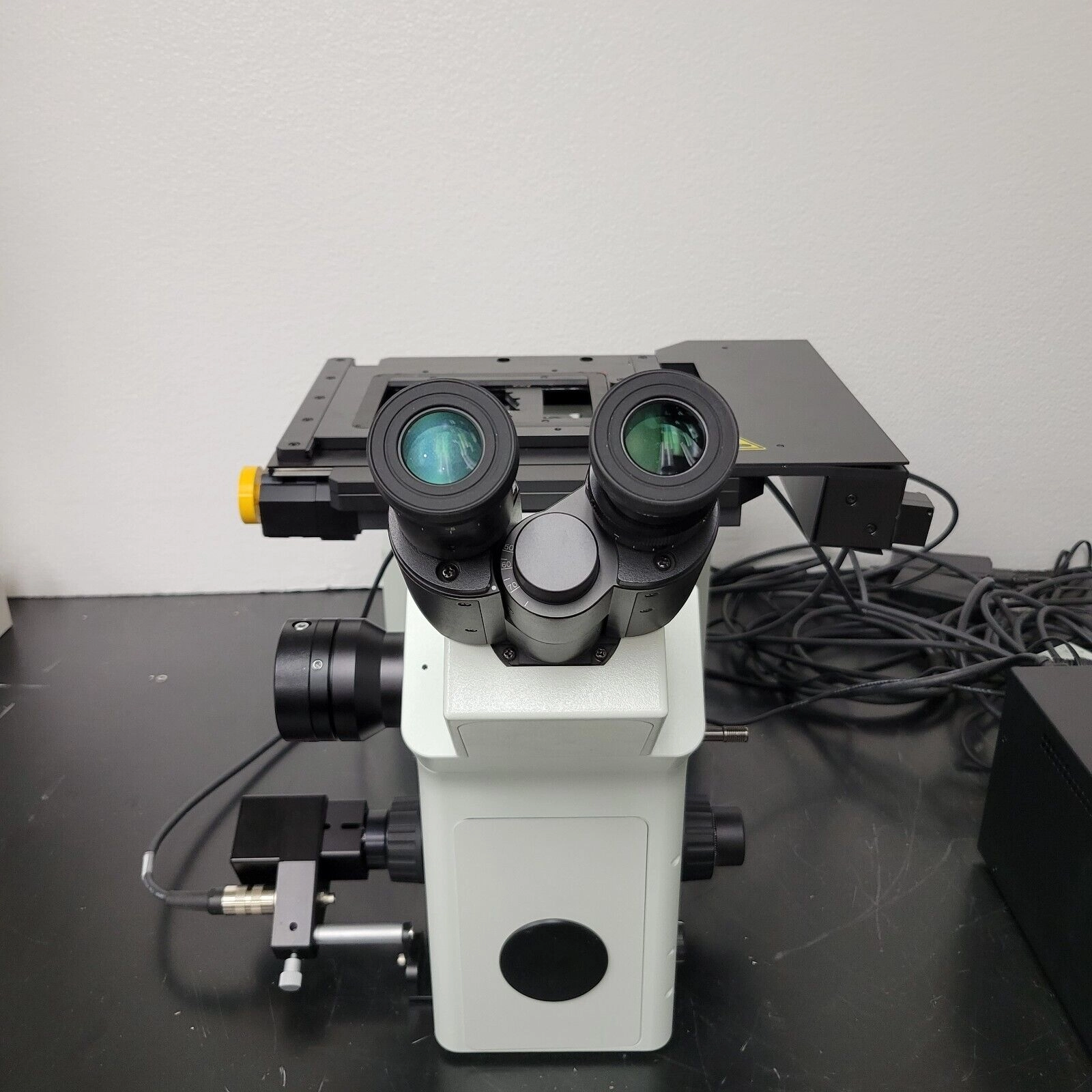 Olympus Microscope GX53 Inverted Metallurgical with Tango
