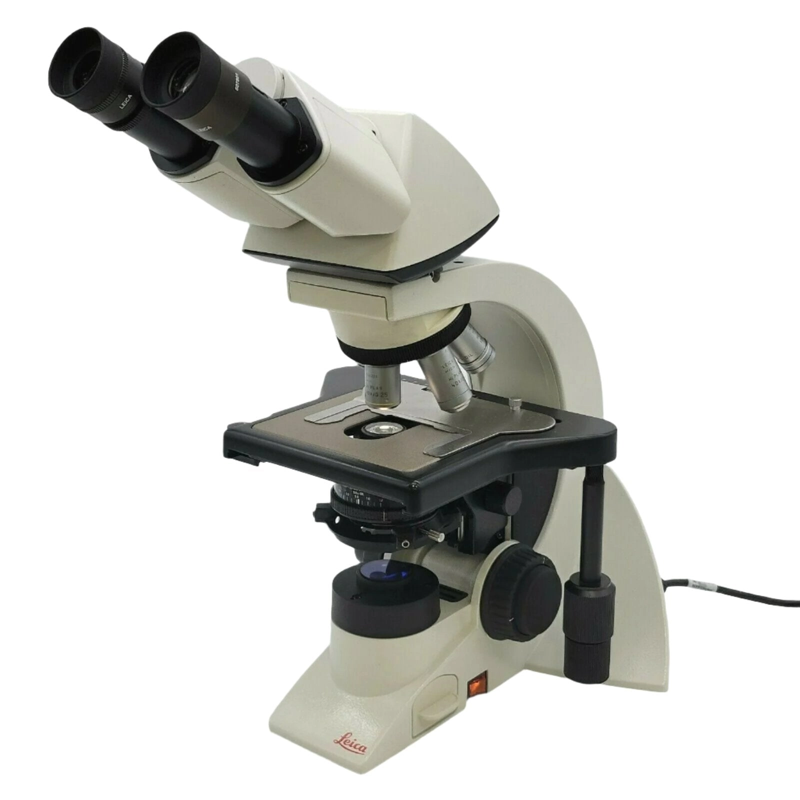 Leica Microscope DM1000 with Binocular Head and 4x, 10x, 40x, 100x Objectives