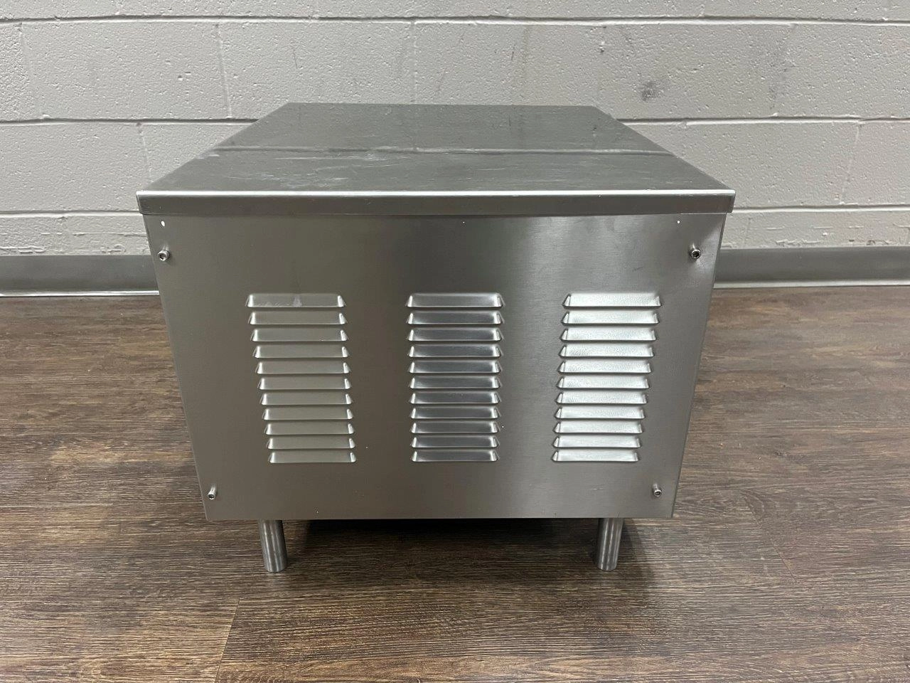 Romaco Vacuum Enclosure GMP Stainless Steel | LabX.com