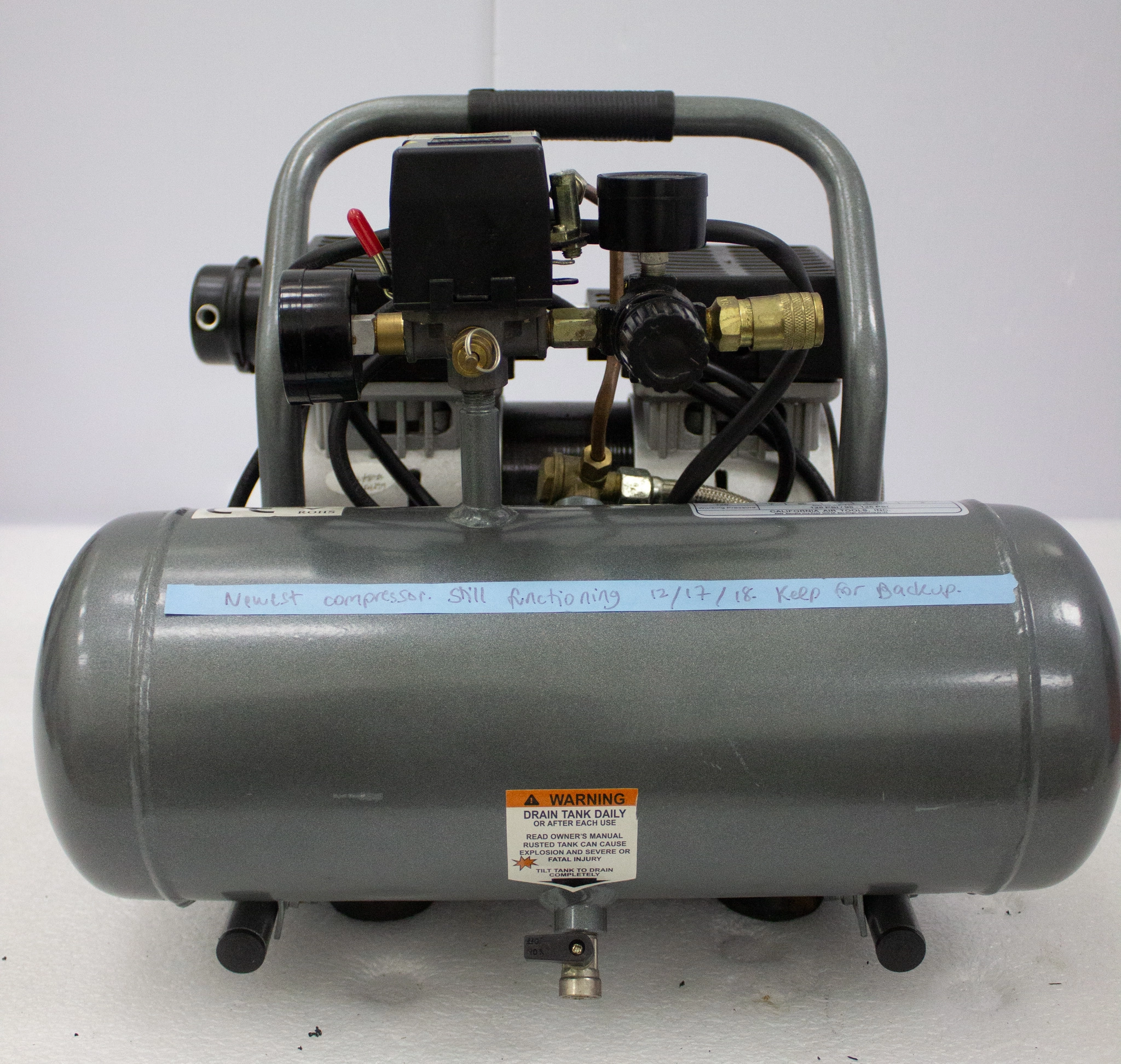 California Air Tools Oil-Free Air Compressor 1610A - 3371483