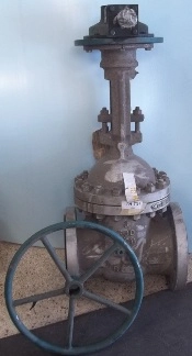 DSI 6" 300 FLANGED RAISED FACE WCB GATE VALVE 6-300 WCB B 71869-986 WITH MANUAL GEAR OPERATOR