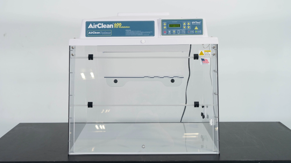 AirClean 3' 600 PCR Workstation