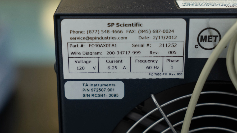 TA Instruments DSC Q2000 Differential Scanning Calorimeter | LabX.com