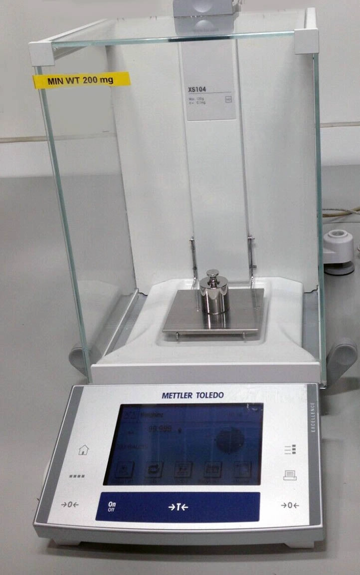 Mettler Toledo XS104 analytical balance (120g x 0.1mg) (Pre-owned)