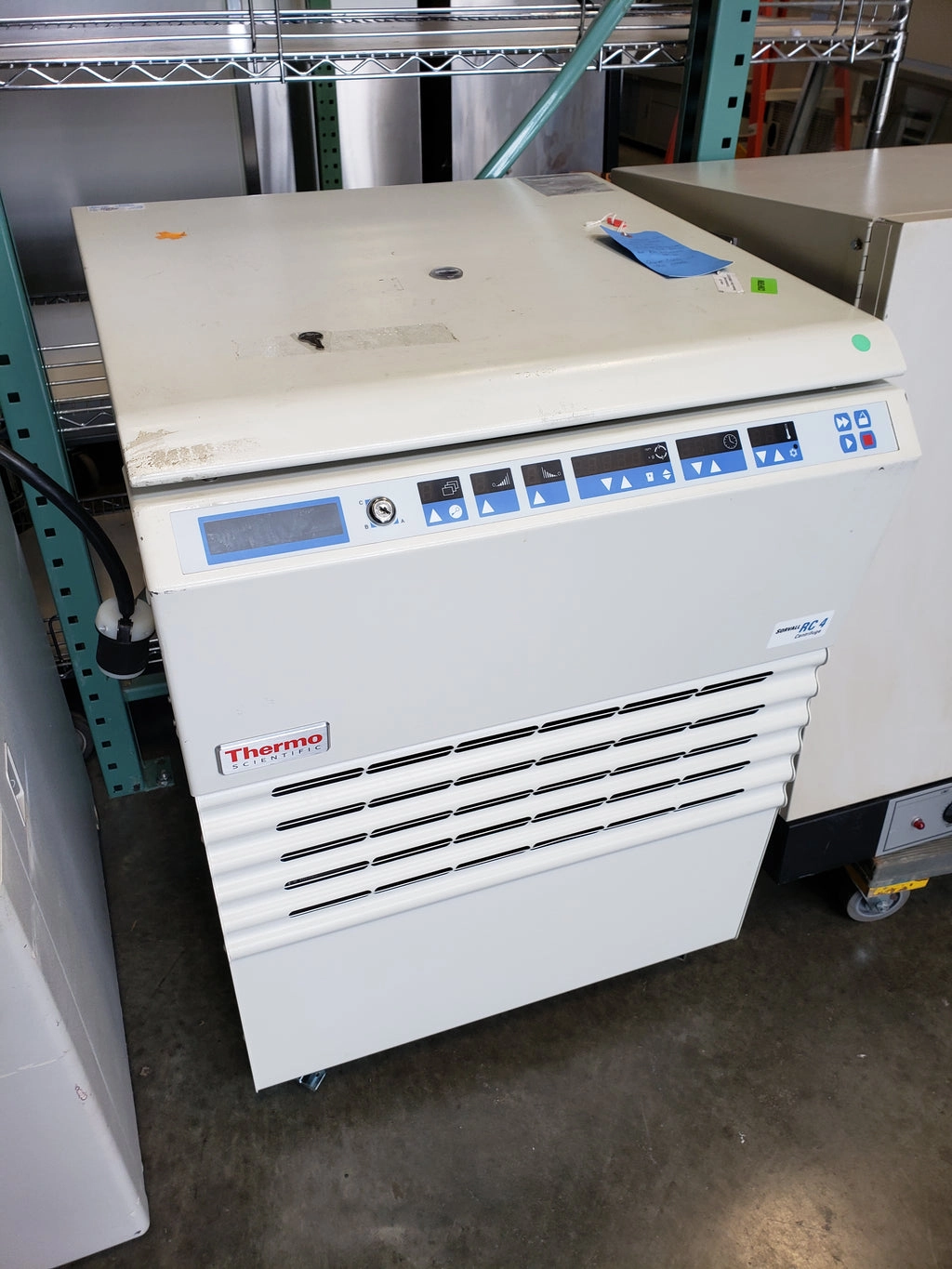 Thermo Sorvall RC-4 refrigerated floor model centrifuge with LH-4000W rotor with windshield and 4 double spin buckets  75006478