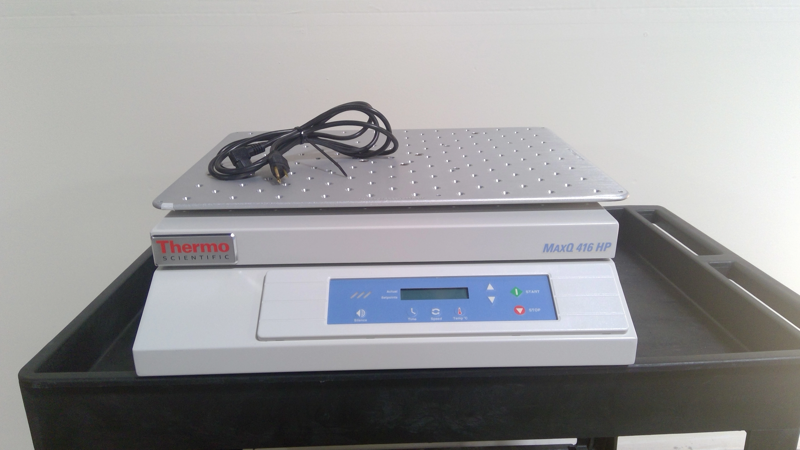 Thermo Fisher Scientific MaxQ HP Tabletop Orbital Shaker SHKE416HP - BB3362596