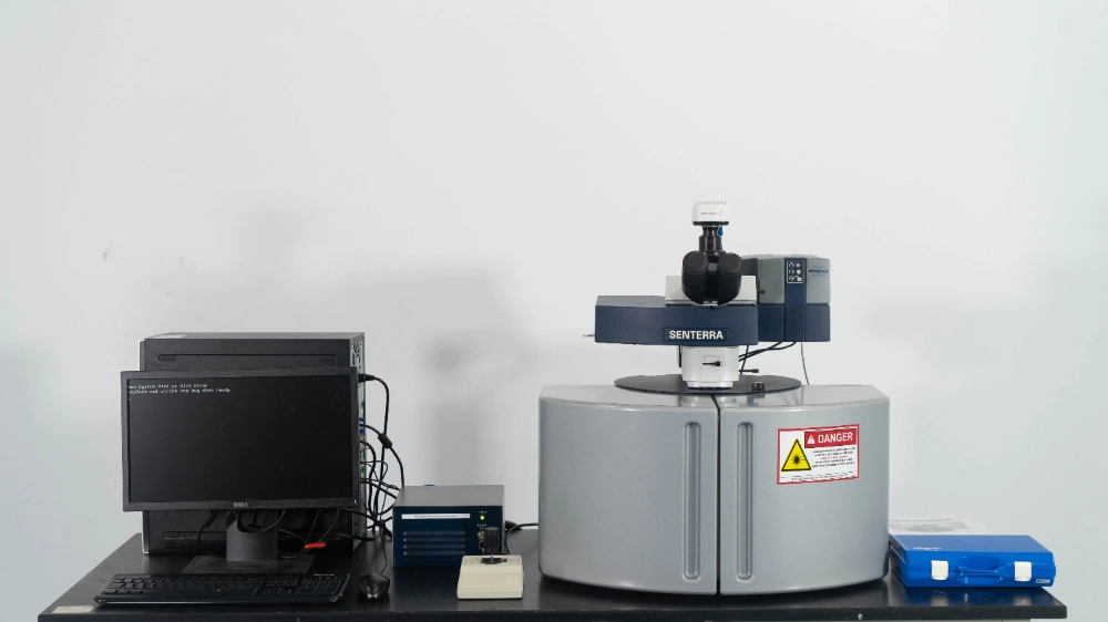 Bruker Senterra Confocal Raman Microscope