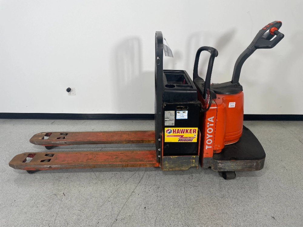 Toyota 800lb Stand-On-Board Electric Pallet Jack