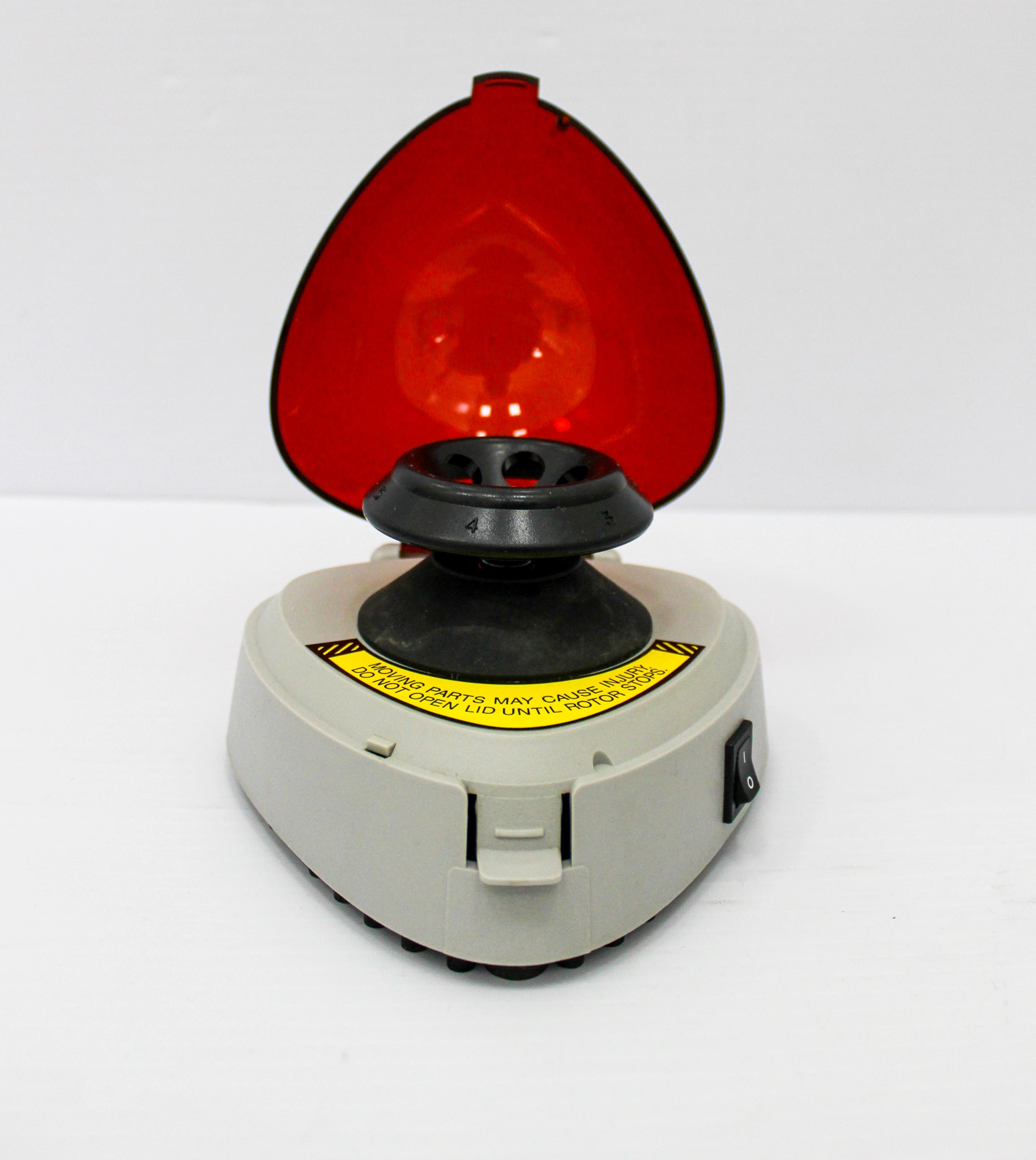 Labnet Mini Centrifuge Cat: C1301R - 3376026